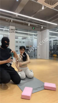 vn22obb1irx.jpg