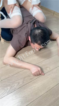 wzklxes4xw4.jpg
