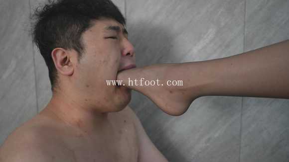 1co5en0mbo1.jpg
