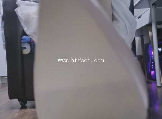 upe0sz3lasg.jpg