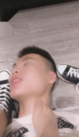 1hqzkjwtmno.jpg