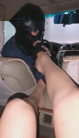 p33pnis3omw.jpg