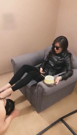 2wre05n11ik.jpg