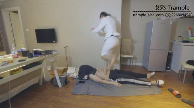 axnip0updkq.jpg