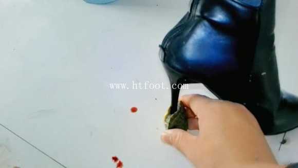 pvc0w1qjinf.jpg