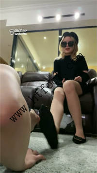 qbcw1nzrwsb.jpg