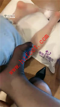 lalq2i5i5u1.jpg
