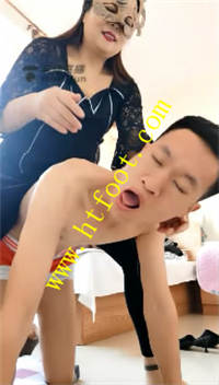 r53zpvsknf2.jpg