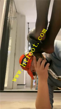 xfkpetn5yf3.jpg