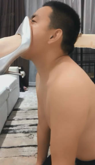 owuo2q3aajr.jpg