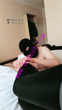 leb0kt334r5.jpg