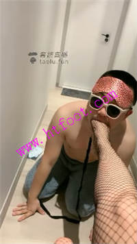 mcwhaecb0k0.jpg