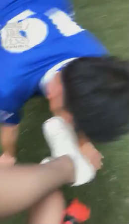 1tchniwa3fb.jpg