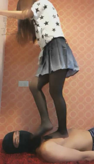 212eu54zo2v.jpg
