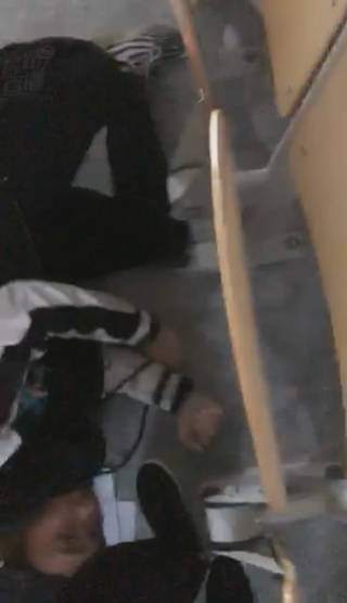 aikzt1um1ip.jpg
