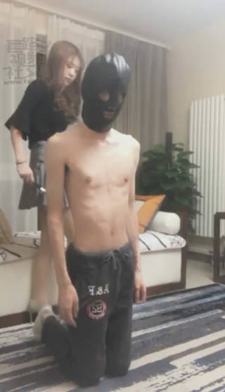 bdu2l1vd1tn.jpg