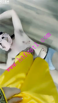 ukqqsmp5ors.jpg