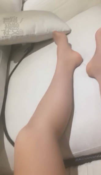 mz1mxnklg4j.jpg