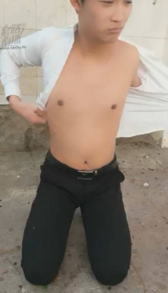 4qcmx13m3lb.jpg