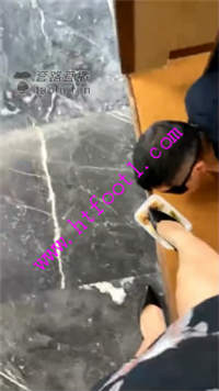 wjr5trihpht.jpg