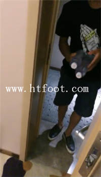 hder1i0idkv.jpg