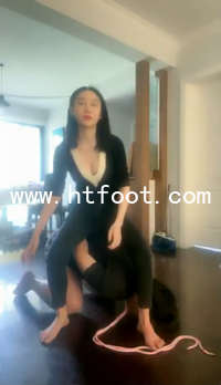 t0tmt323qaf.jpg