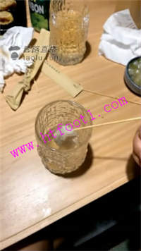zccbkju03eo.jpg