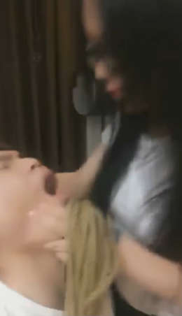 euzd0gapmub.jpg