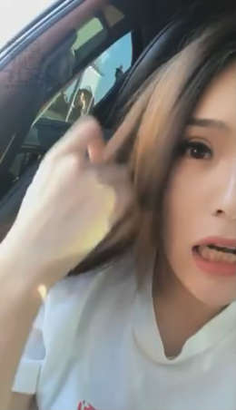 ajvloyzf0er.jpg