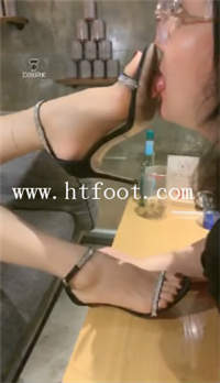 32clre13xt1.jpg