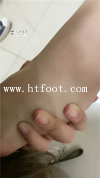 mioofz5qma3.jpg