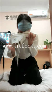 glt0by3bpn1.jpg