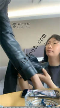 j15byinq4m1.jpg