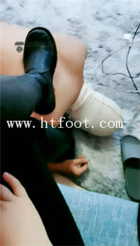 iv24g1of2fr.jpg