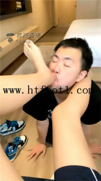 4b2u5v5ascr.jpg