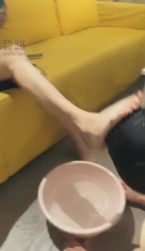 eyqec10h5gi.jpg
