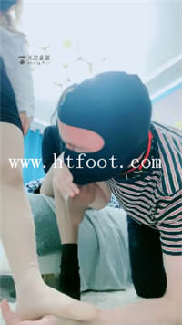 44n0bkk2hmy.jpg