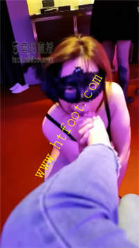 th2x1yyewmt.jpg