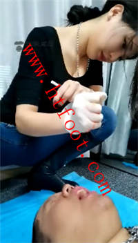 xtfmed5w1f0.jpg