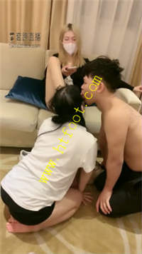 2tw4pgv34g5.jpg