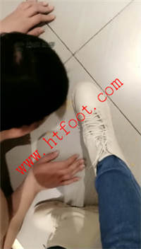 eg0bt05p1bu.jpg