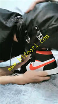 iilx2mpeqlf.jpg