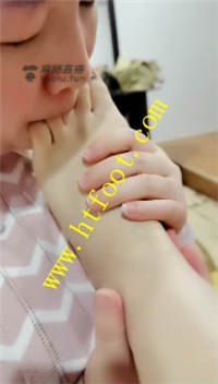 ub2ewlydcby.jpg