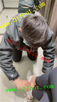 w44uhpi0r0o.jpg