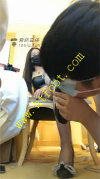 mf01abjvdw4.jpg