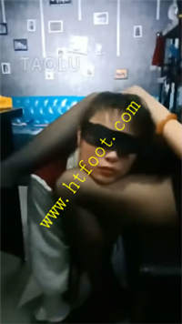 qun2xmoo32c.jpg