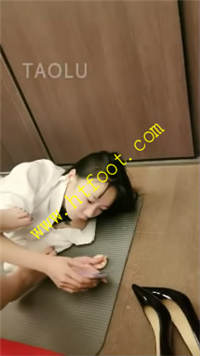 aqnczvguitf.jpg