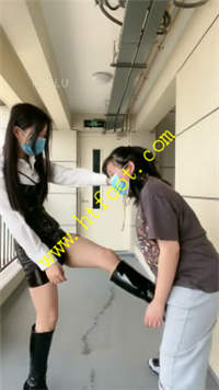 0t0grf2343a.jpg
