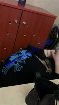 r0rfltqgqtu.jpg