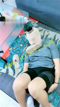 m04m3z2d3s0.jpg